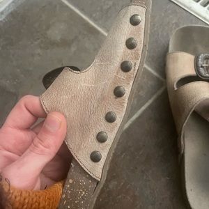 Super cute comfy Sandals like birkenstocks